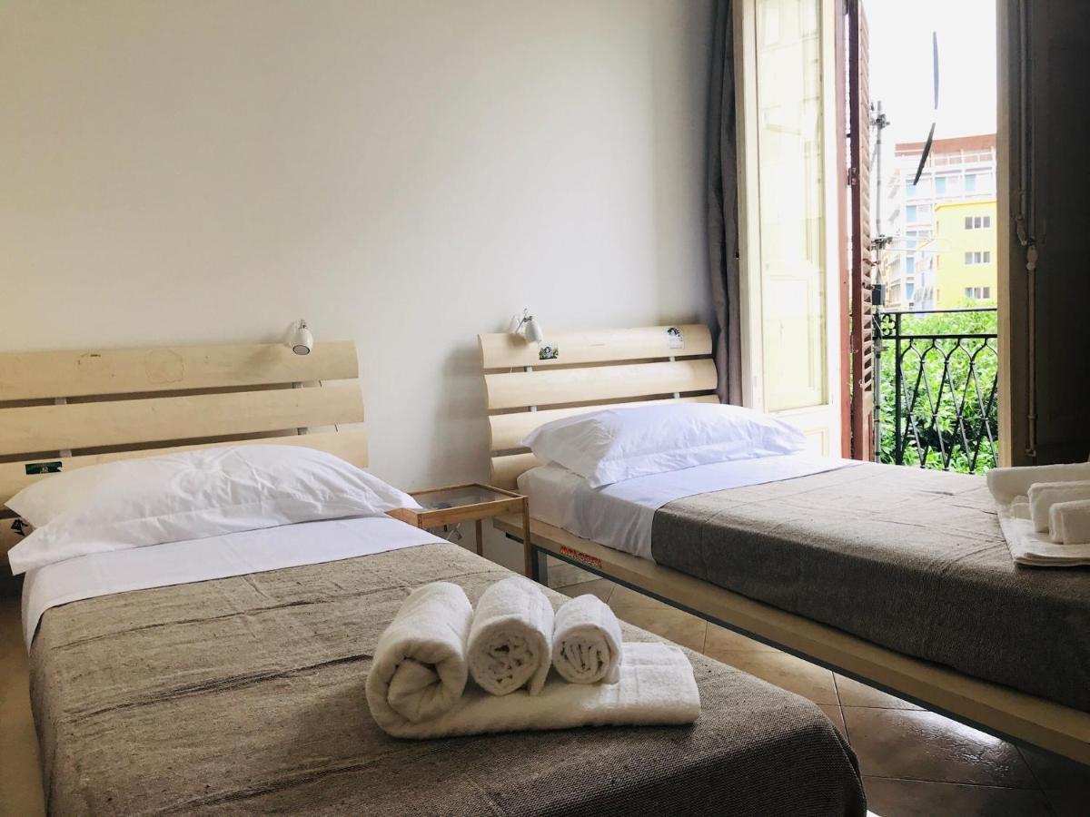 4 Passi Casa Vacanza ปาแลร์โม ภายนอก รูปภาพ