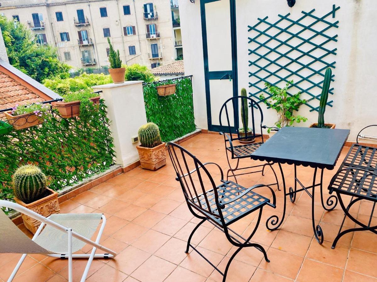 4 Passi Casa Vacanza ปาแลร์โม ภายนอก รูปภาพ