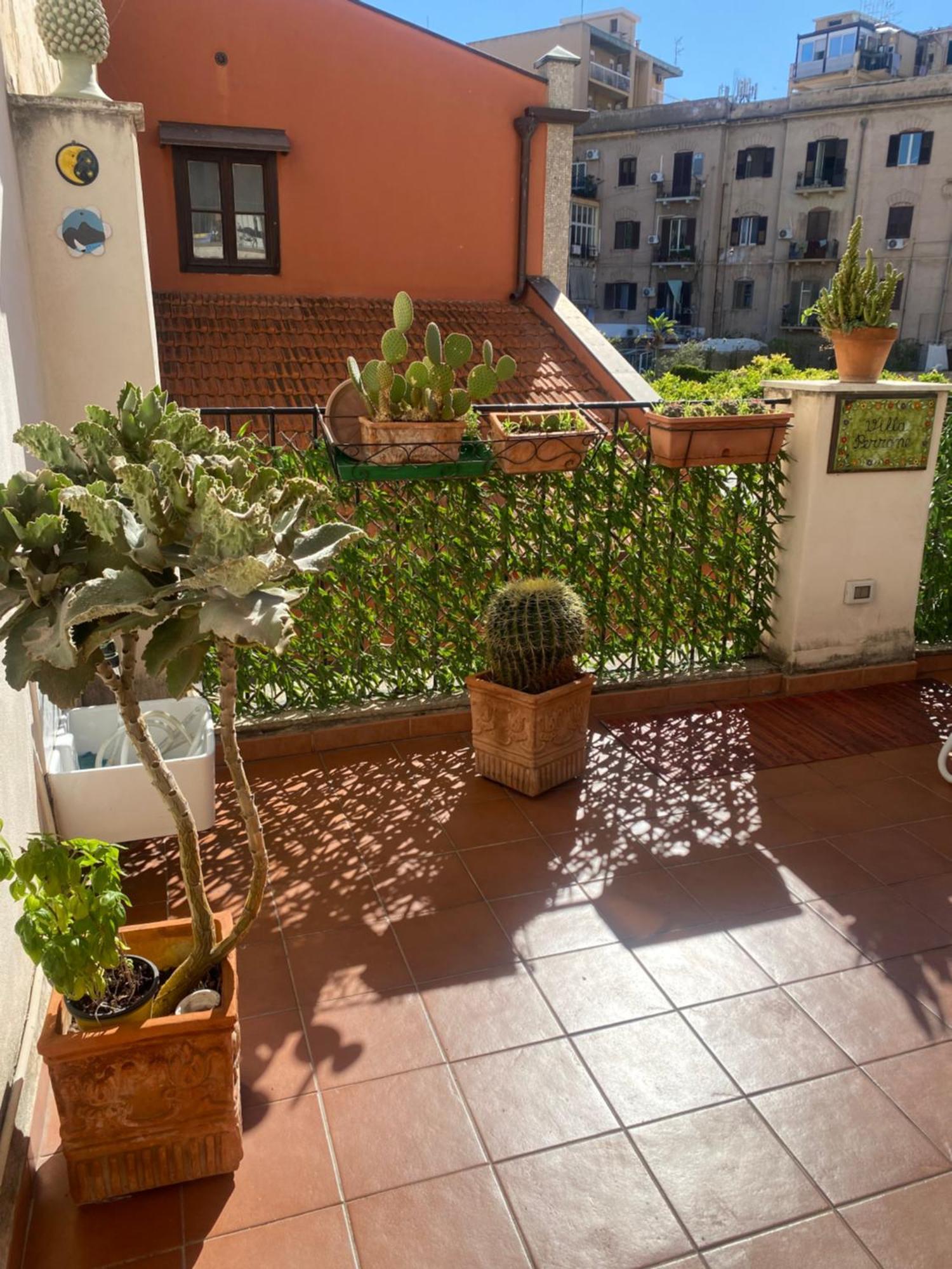 4 Passi Casa Vacanza ปาแลร์โม ภายนอก รูปภาพ