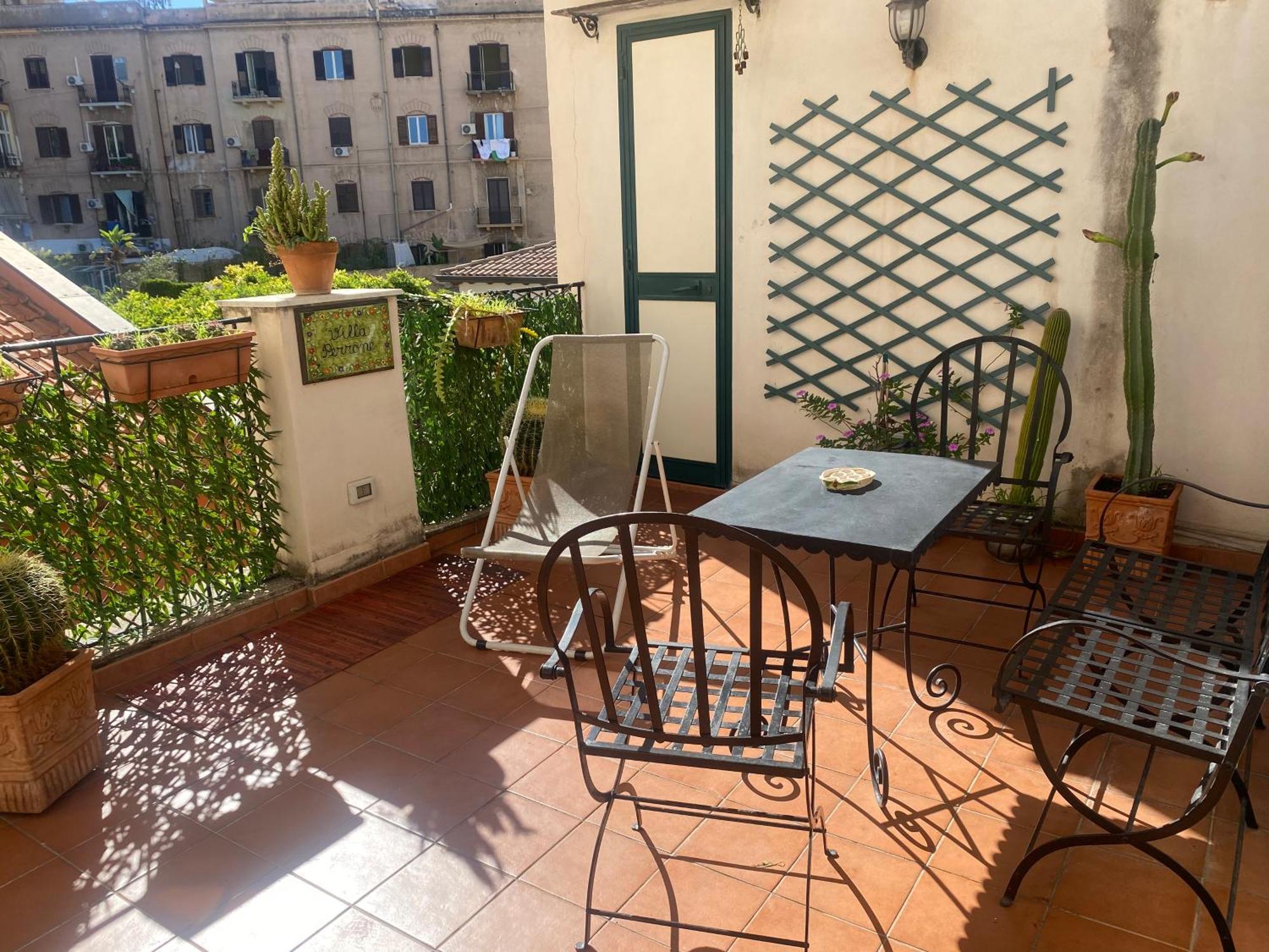 4 Passi Casa Vacanza ปาแลร์โม ภายนอก รูปภาพ